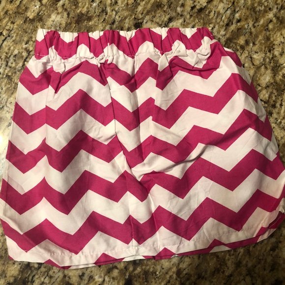 Other - Hot Pink & White Chevron Cotton Skirt